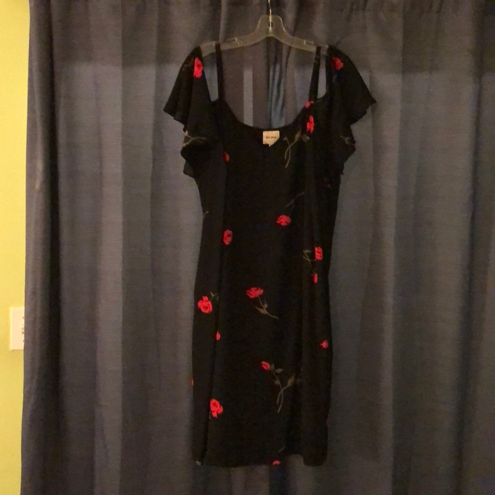 Very pretty knee length cocktail dress